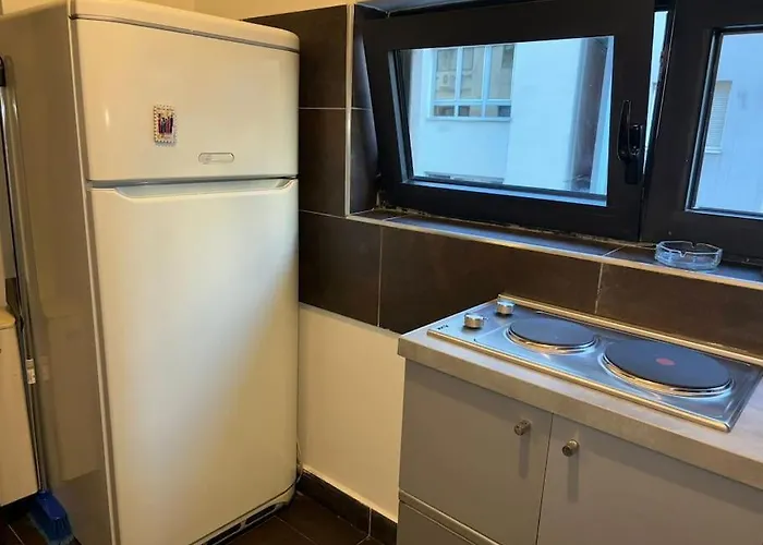 Center * بلغراد